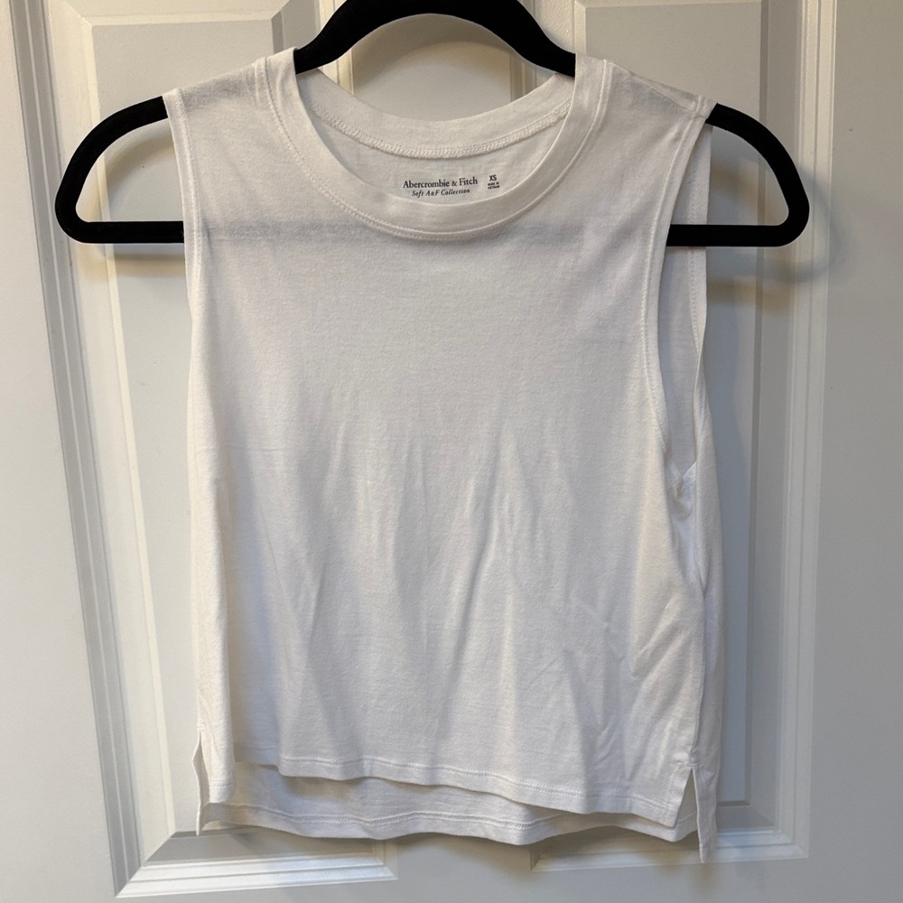Abercrombie & Fitch White Sleeveless Muscle Tank Top Size XS Women's BRAND NEW